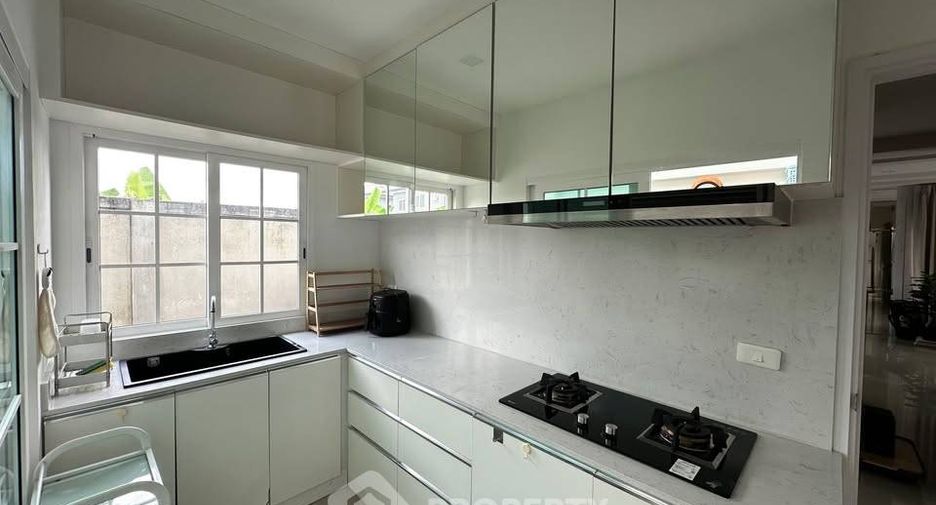Casa en venta de 3 habitaciones en Prawet, Bangkok
