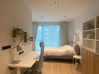Casa en alquiler y en venta de 2 habitaciones en Huai Khwang, Bangkok