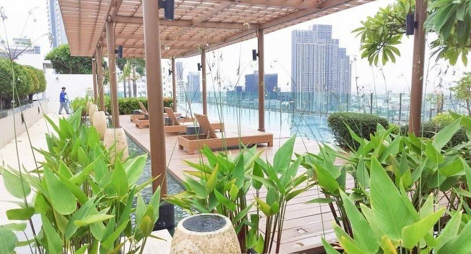 À vendre 1 chambre condo à Bang Na, Bangkok