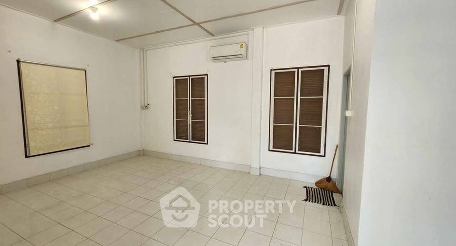 出售 7 卧室 独立屋 在 Ko Chan, Chon Buri