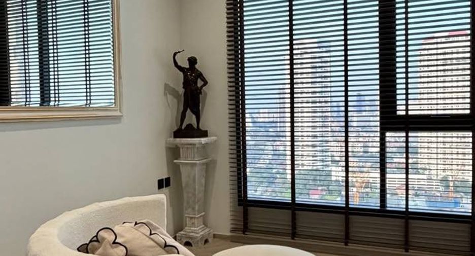 For sale 3 ベッドルーム condo in Khlong San, Bangkok