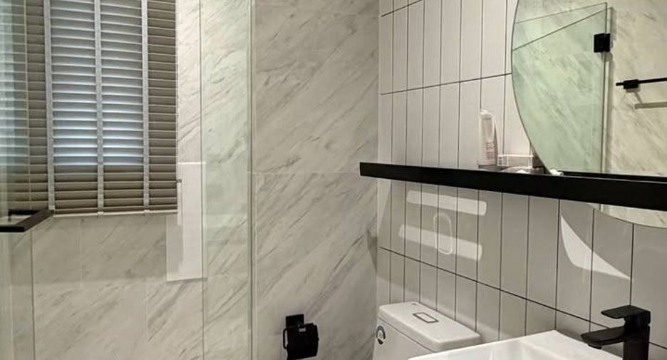 For sale 3 ベッドルーム condo in Khlong San, Bangkok