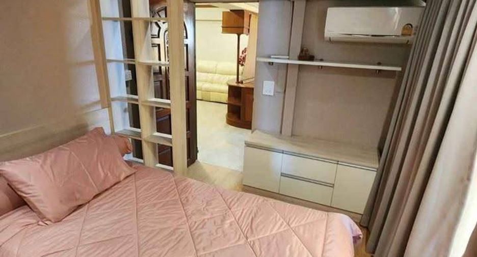 For sale 2 bedrooms condo in Wang Thonglang, Bangkok