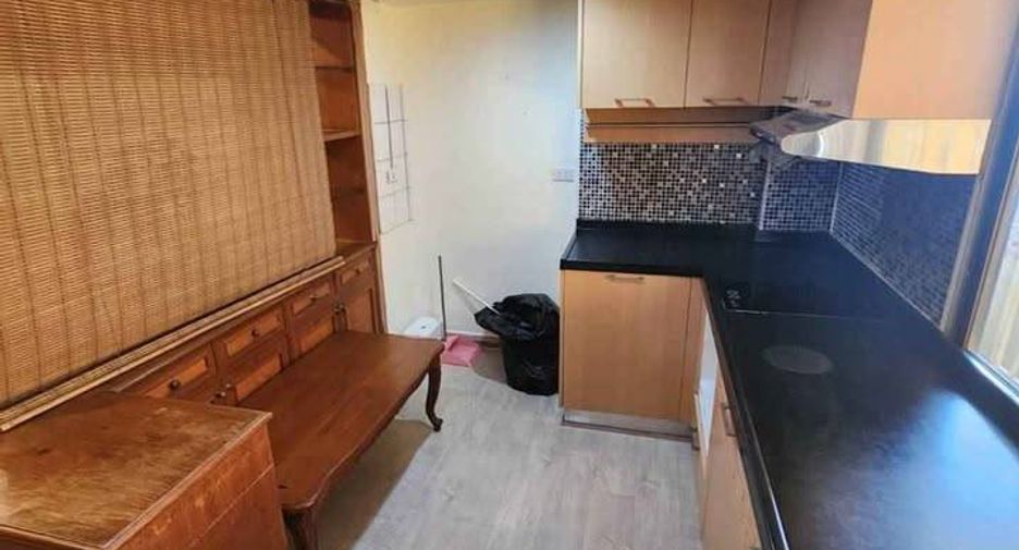 For sale 2 bedrooms condo in Wang Thonglang, Bangkok