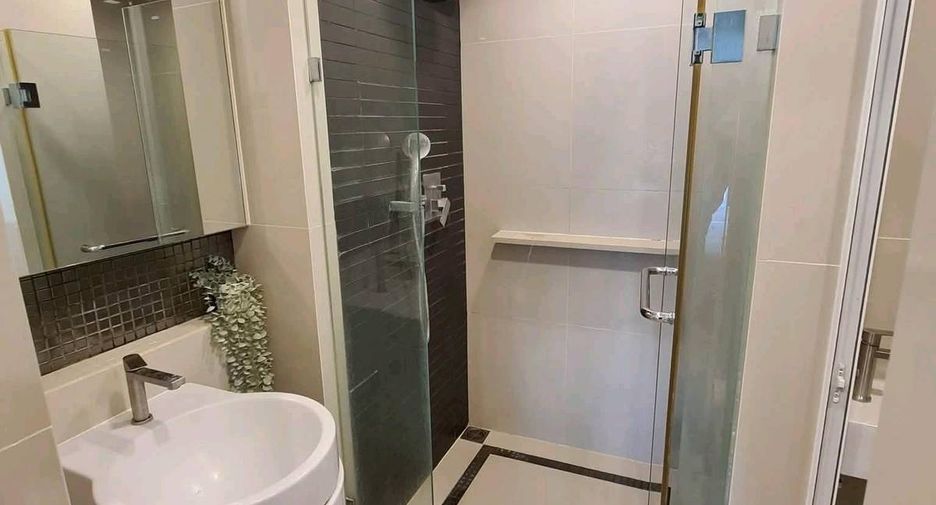 À vendre 1 chambre condo à Phra Khanong, Bangkok