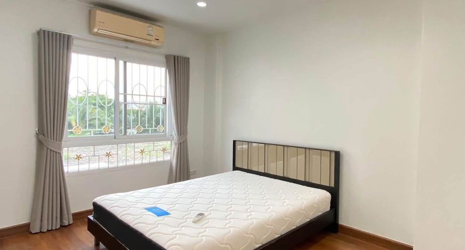 出售 和 出租 4 卧室 联排别墅 在 Lat Phrao, 曼谷