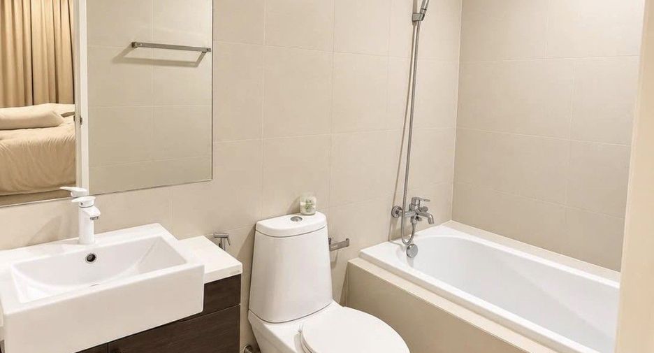For rent 2 bedrooms condo in Khlong Toei, Bangkok
