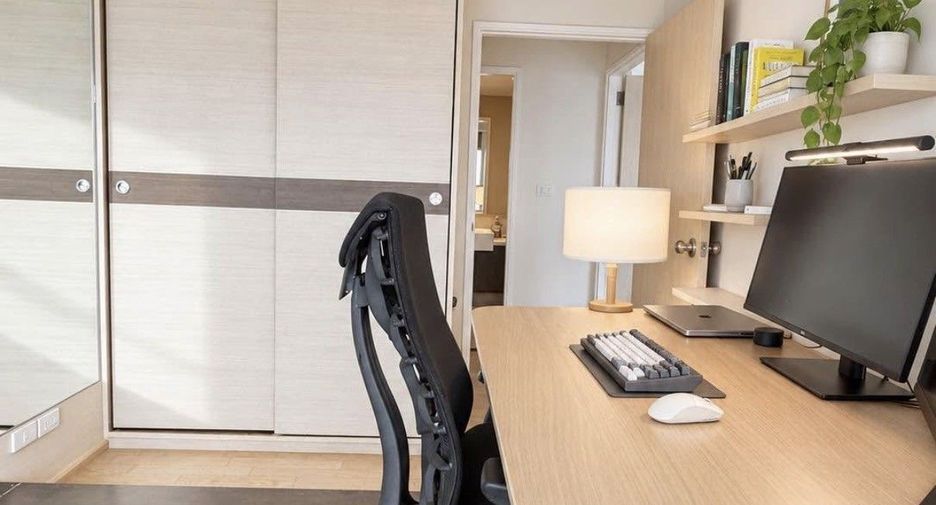 For rent 2 bedrooms condo in Khlong Toei, Bangkok