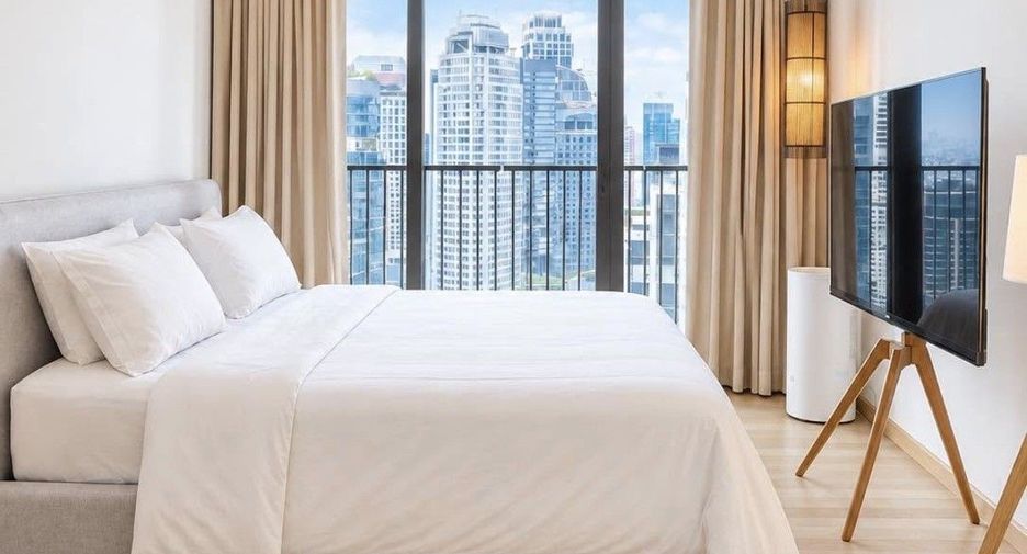 For rent 2 bedrooms condo in Khlong Toei, Bangkok