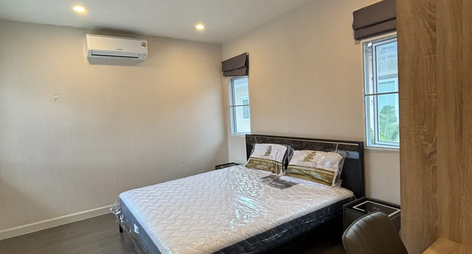 For rent 4 bedrooms house in Mueang Phuket, Phuket
