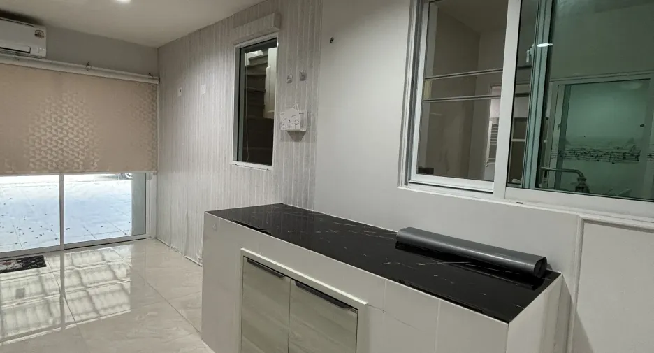 For rent 4 bedrooms house in Mueang Phuket, Phuket