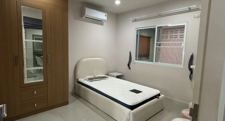 For rent 4 bedrooms house in Mueang Phuket, Phuket
