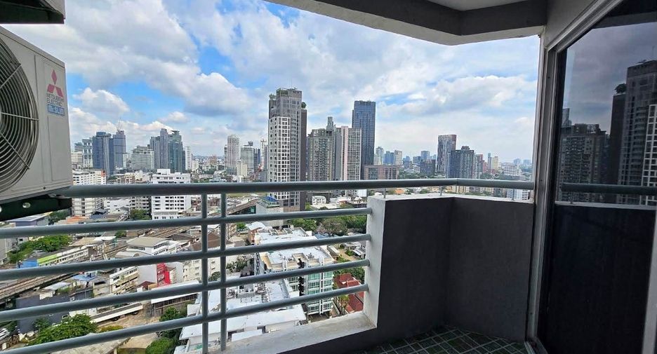 For rent 1 bed condo in Khlong Toei, Bangkok