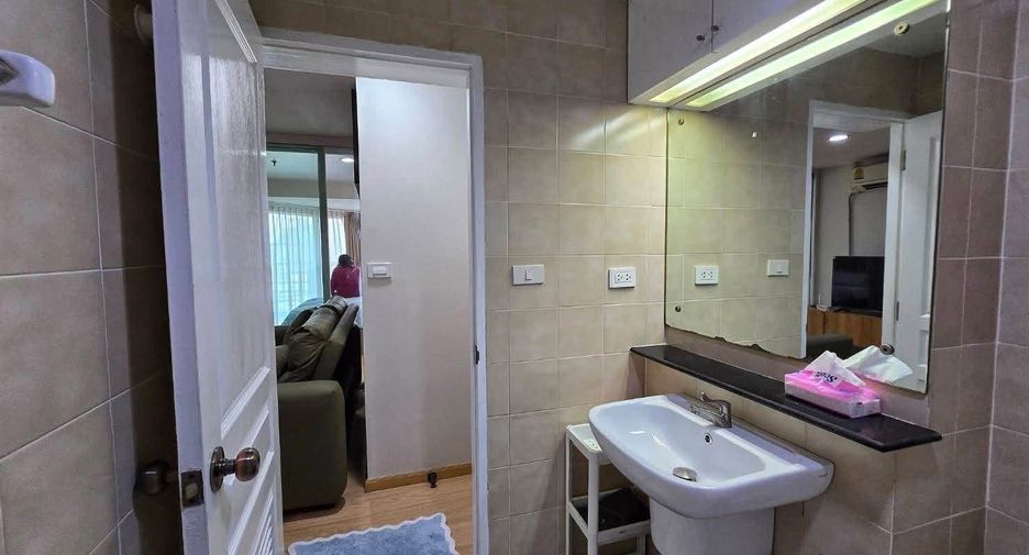For rent 1 bed condo in Khlong Toei, Bangkok
