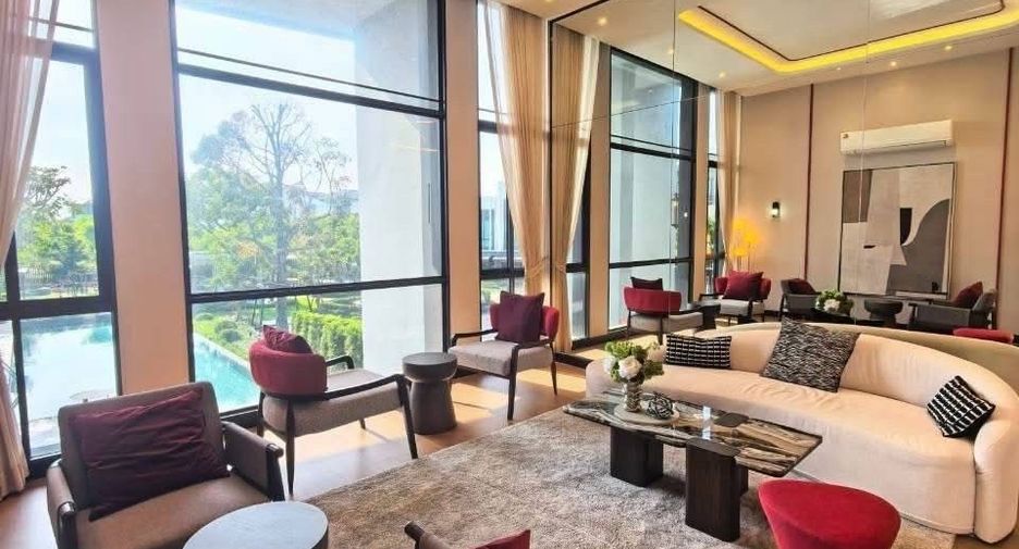 For rent 3 bedrooms townhouse in Bang Phli, Samut Prakan