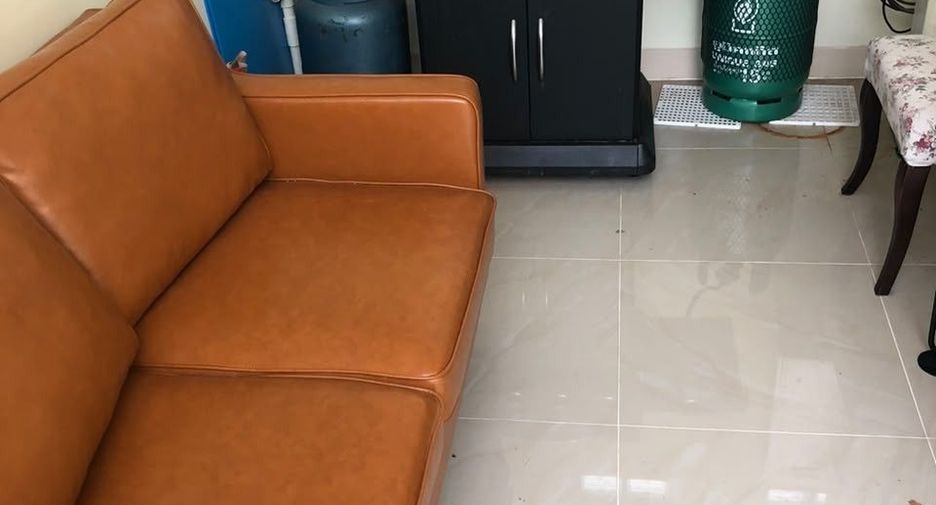 For rent 6 bedrooms villa in Mueang Phuket, Phuket