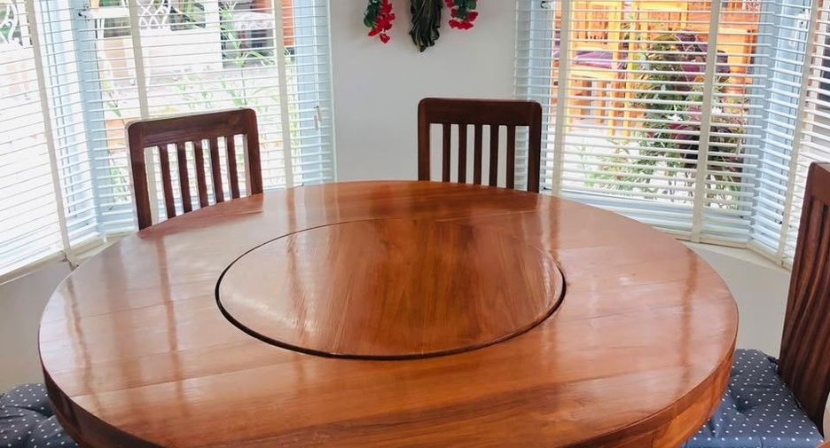 For rent 6 bedrooms villa in Mueang Phuket, Phuket