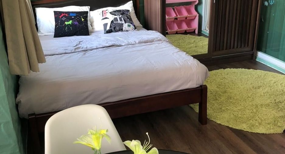 For rent 6 bedrooms villa in Mueang Phuket, Phuket