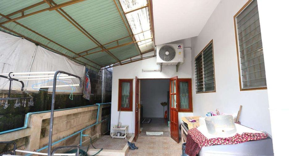 For rent 2 bedrooms house in Saraphi, Chiang Mai