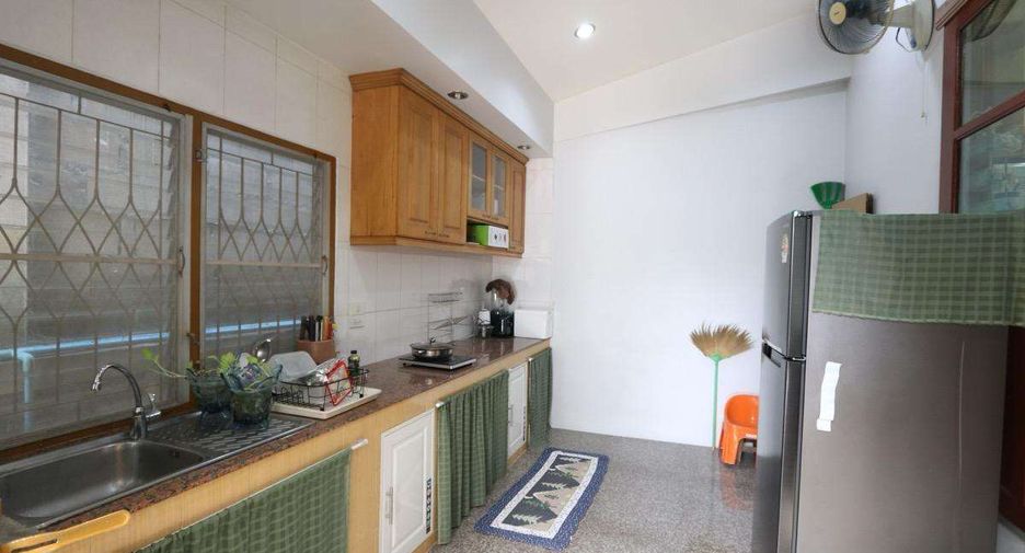 For rent 2 bedrooms house in Saraphi, Chiang Mai