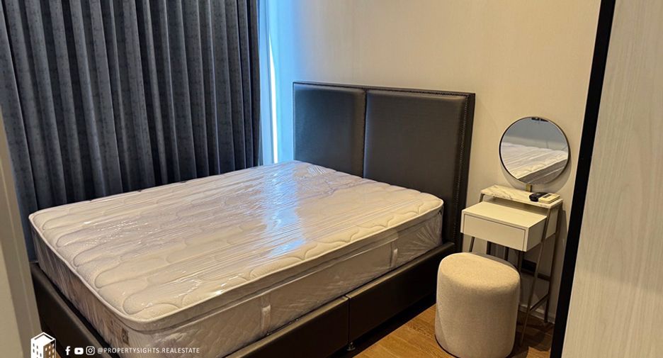 For rent 2 bedrooms condo in Pathum Wan, Bangkok
