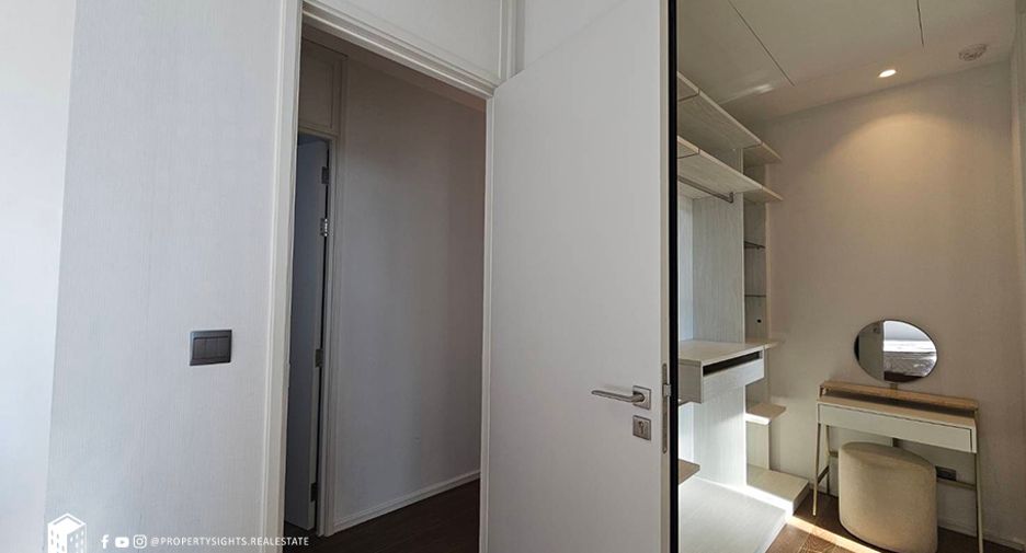For rent 2 bedrooms condo in Pathum Wan, Bangkok