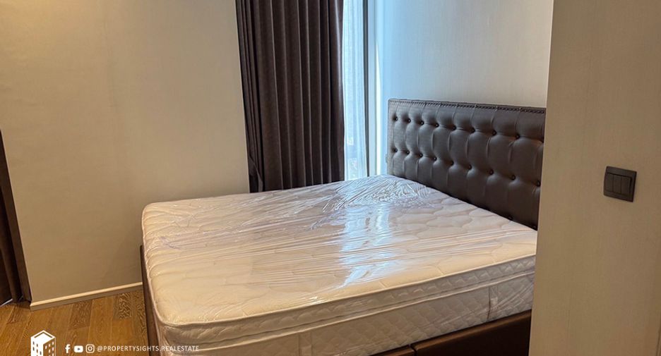 For rent 2 bedrooms condo in Pathum Wan, Bangkok