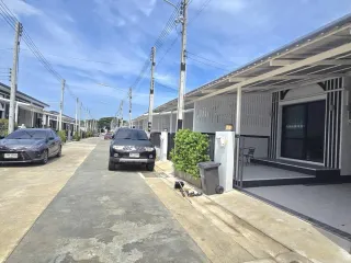 For rent 2 bedrooms townhouse in Bang Lamung, Chonburi