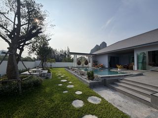 Villa en venta de 5 habitaciones en Cha Am, Phetchaburi