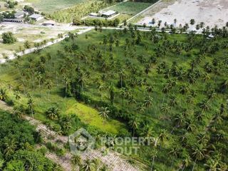 À vendre 1 chambre maison à Ban Bueng, Chonburi