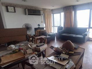 For sale 3 bedrooms condo in Chatuchak, Bangkok