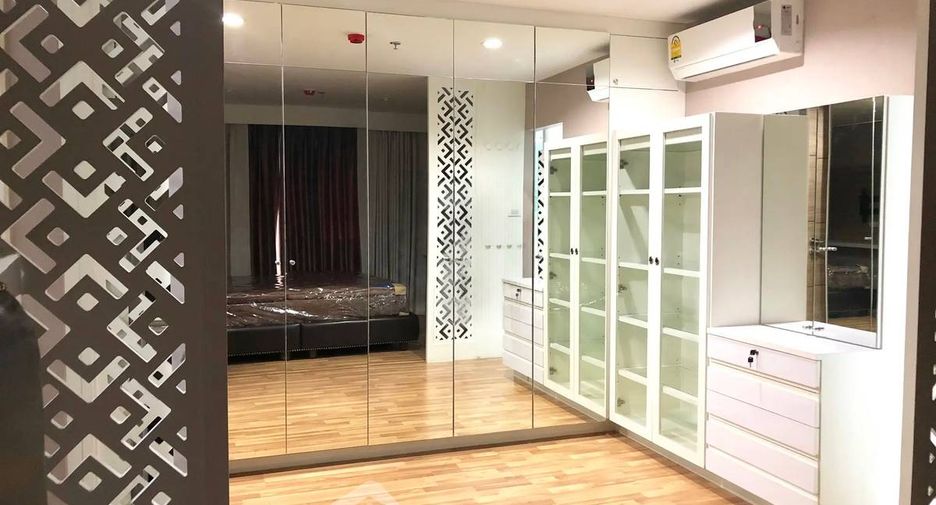 Condo en alquiler de 1 habitaciones en Phra Khanong, Bangkok