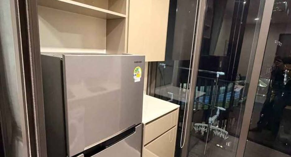 Condo en alquiler de 1 habitaciones en Bang Na, Bangkok