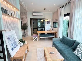 For rent 3 bedrooms townhouse in Lat Krabang, Bangkok