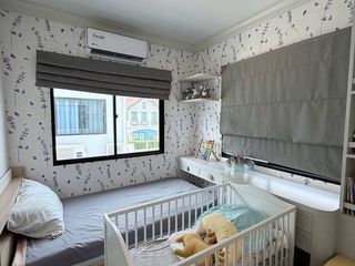 For rent 3 bedrooms townhouse in Lat Krabang, Bangkok