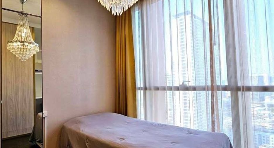 For rent 2 bedrooms condo in Pathum Wan, Bangkok
