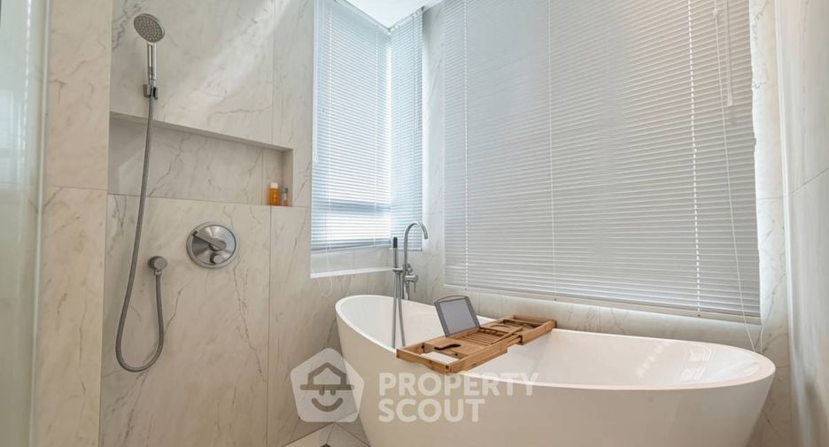 For rent 1 bed condo in Khlong Toei, Bangkok