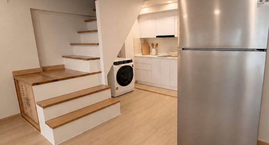 For rent 2 bedrooms condo in Watthana, Bangkok