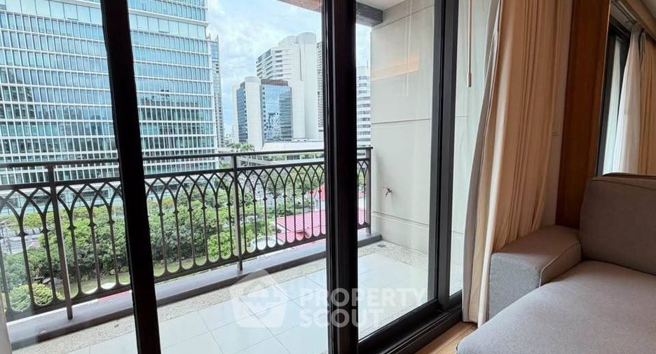 For rent 2 bedrooms condo in Pathum Wan, Bangkok