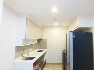 Condo en alquiler de 2 habitaciones en Huai Khwang, Bangkok