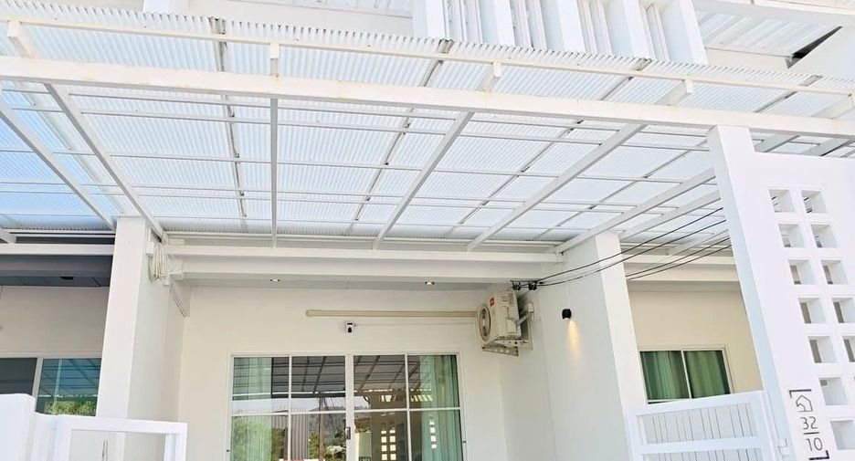 For rent 2 bedrooms townhouse in Mueang Phuket, Phuket