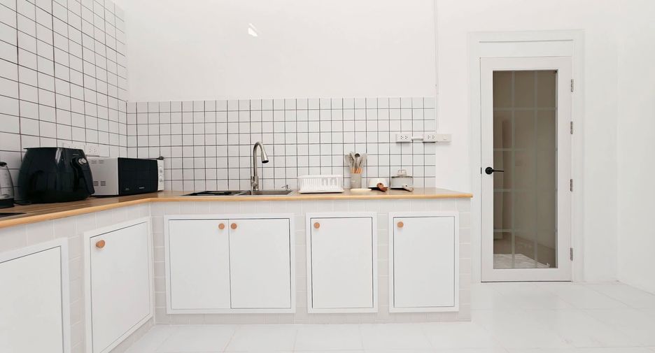 For rent 2 bedrooms townhouse in Mueang Phuket, Phuket