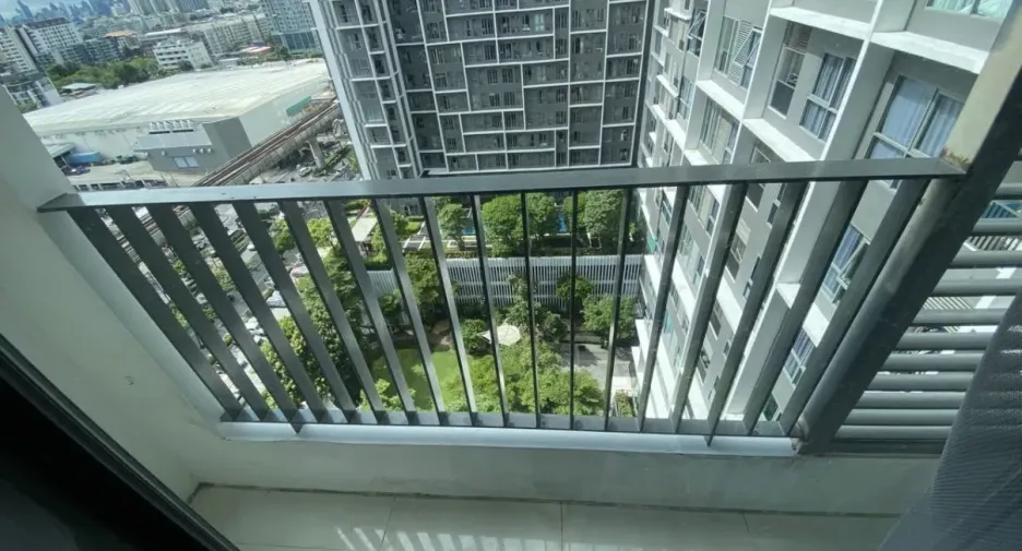 À louer studio condo à Phra Khanong, Bangkok