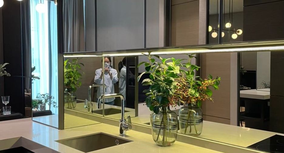 For rent 1 bed condo in Pathum Wan, Bangkok