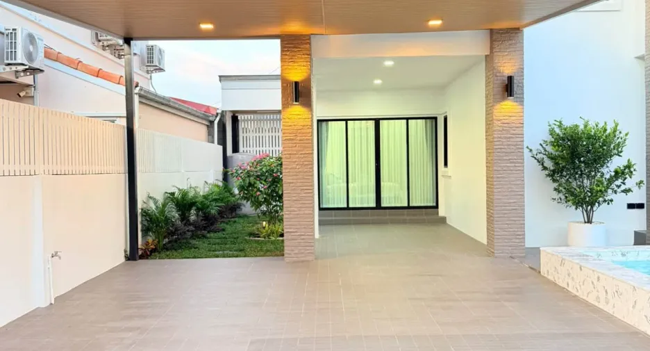 For sale 4 bedrooms villa in Bang Lamung, Chonburi