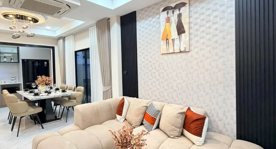 For sale 4 bedrooms villa in Bang Lamung, Chonburi