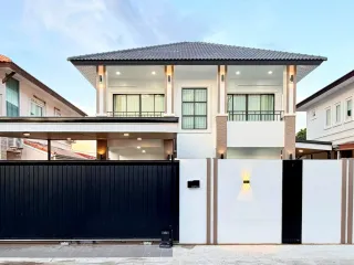 For sale 4 bedrooms villa in Bang Lamung, Chonburi