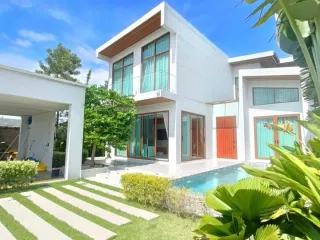 For sale 5 ベッドルーム villa in Bang Lamung, Chonburi