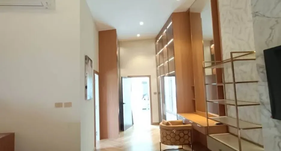 For sale 5 ベッドルーム villa in Bang Lamung, Chonburi