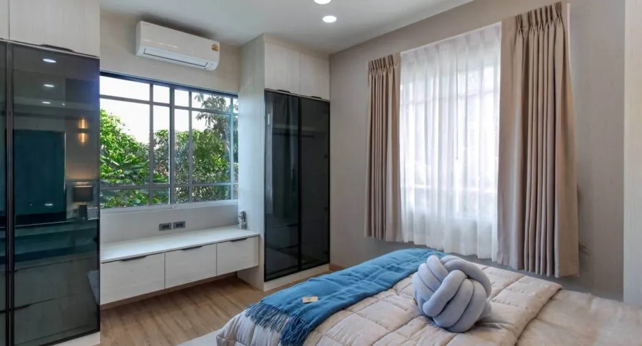 Villa zum Kauf mit 4 Zimmer in Bang Lamung, Chonburi